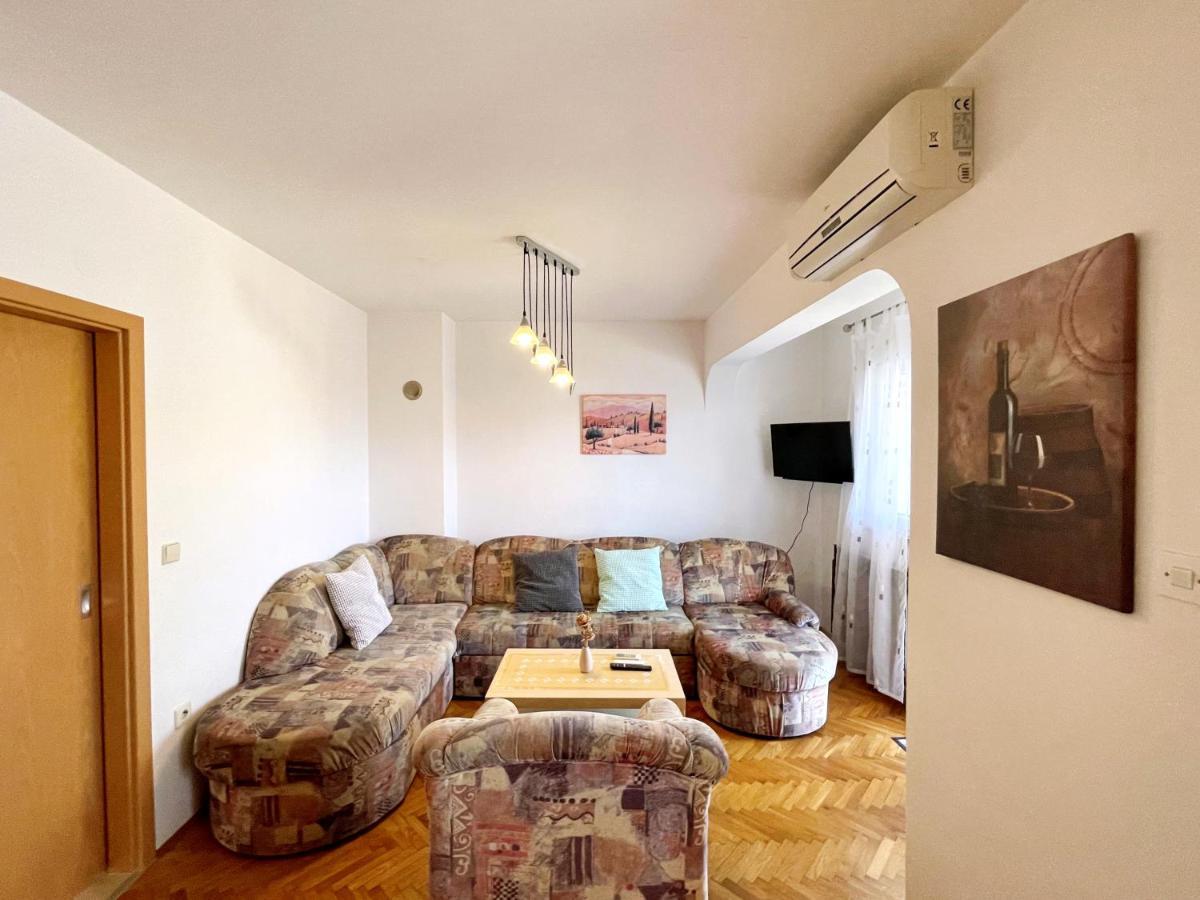 Apartments Bohovic Šilo Exteriér fotografie